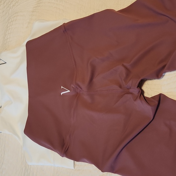 Vitae Apparel Bra and Leggings - Picture 5 of 6